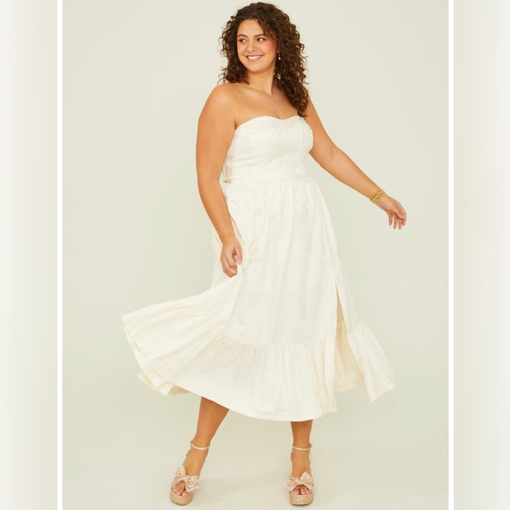Arula strapless dress